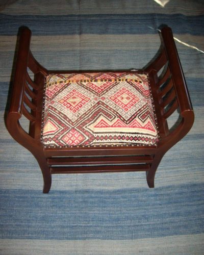 Kelim Seat