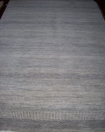  Indo/Nep modern carpet