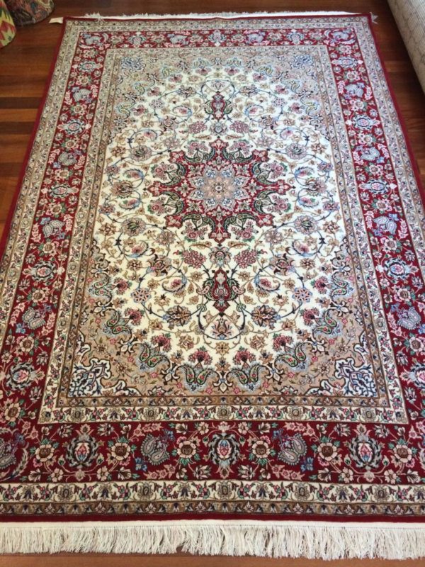 Fine Persian Isphahan rug