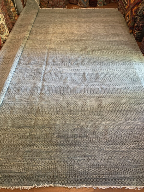 Indo/Nep Modern carpet